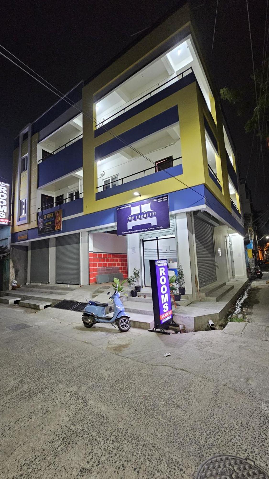 Pondy Pleasant Stay Пондичерри Экстерьер фото